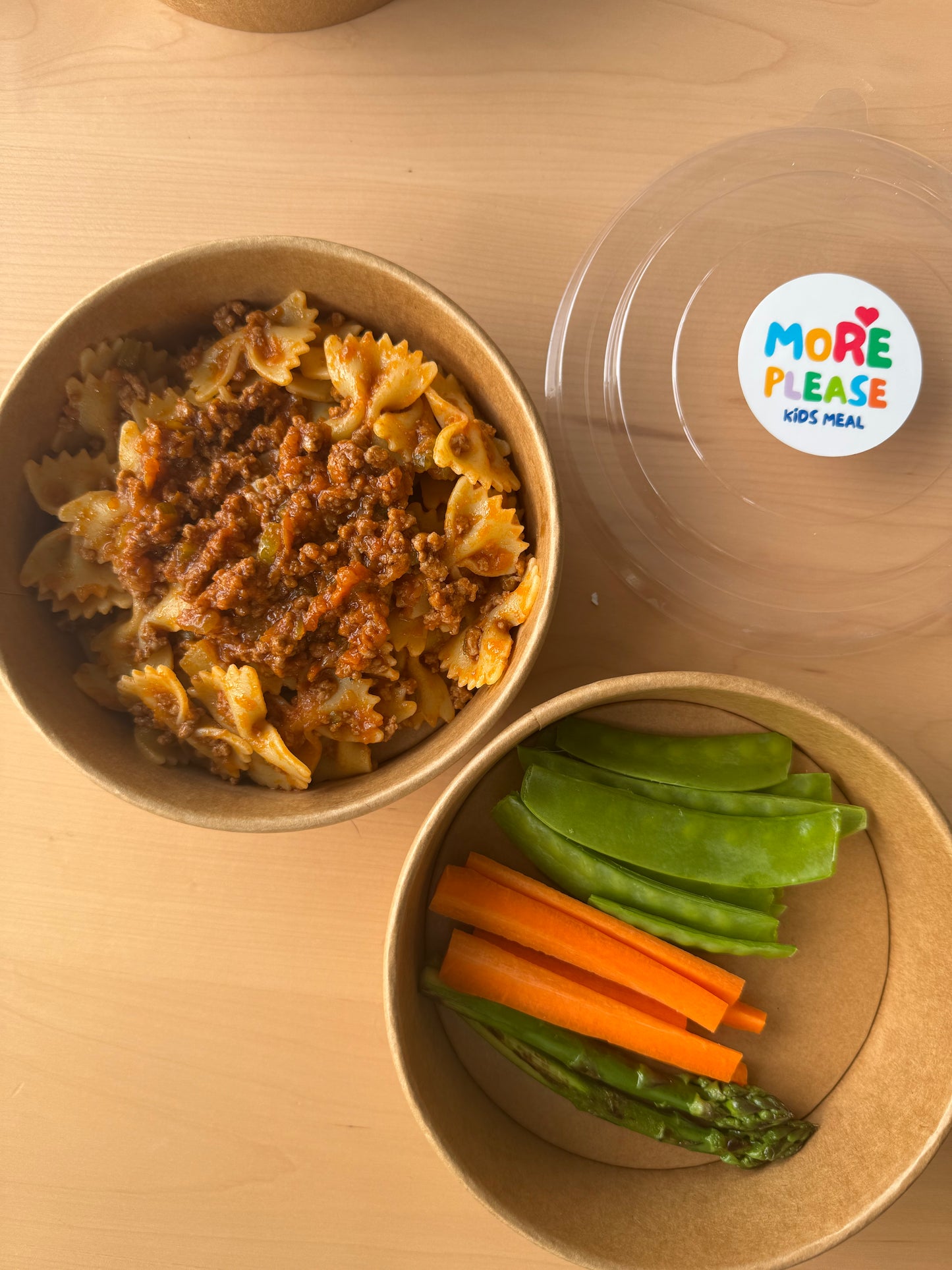 Pasta Bolognese & Veggie Sticks